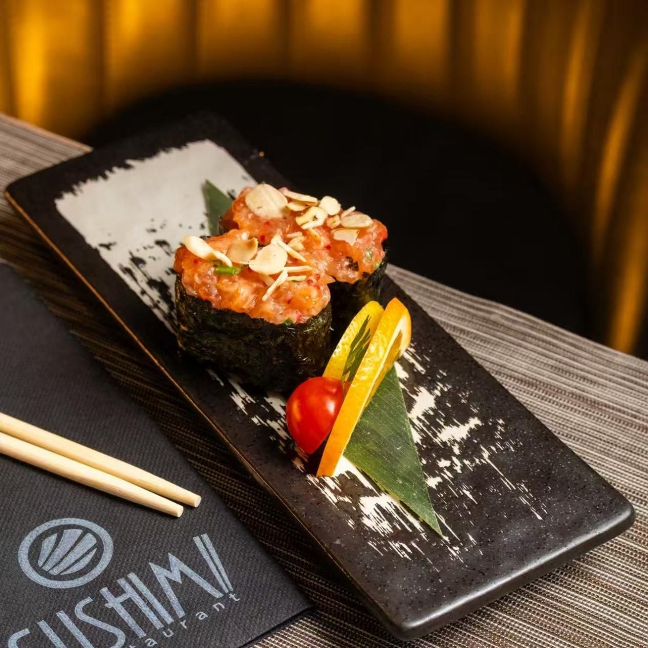 GUNKAN SALMON Y NORI