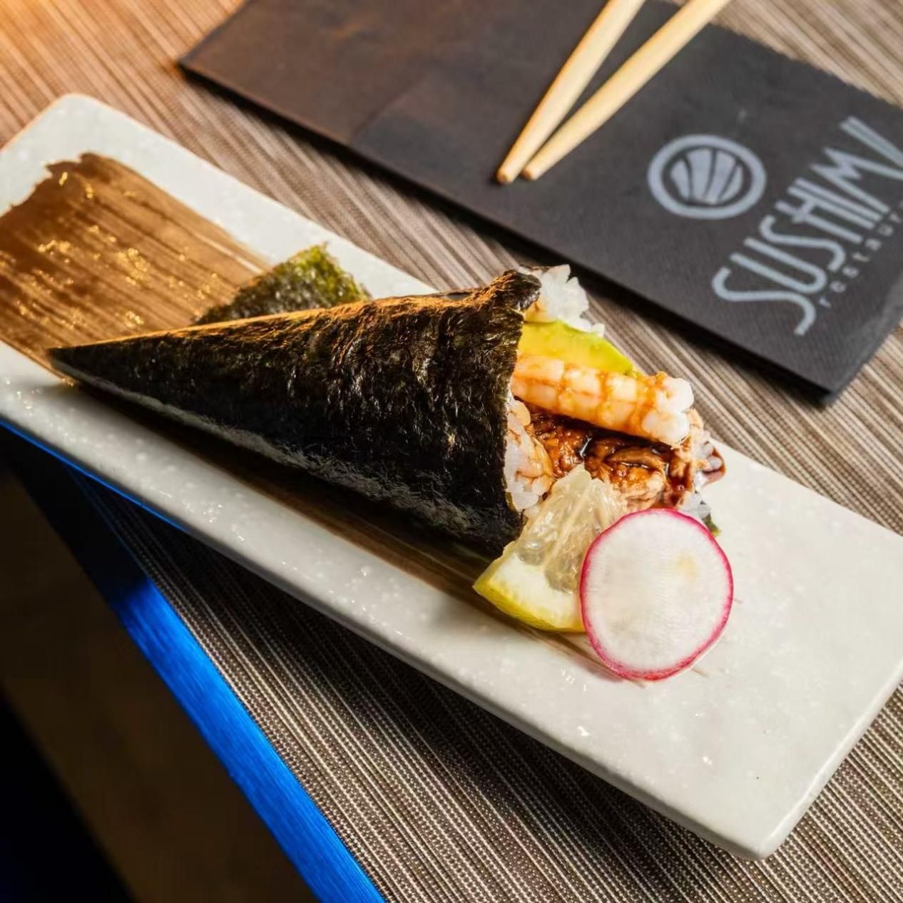 TEMAKI GAMBAS Y ATÚN