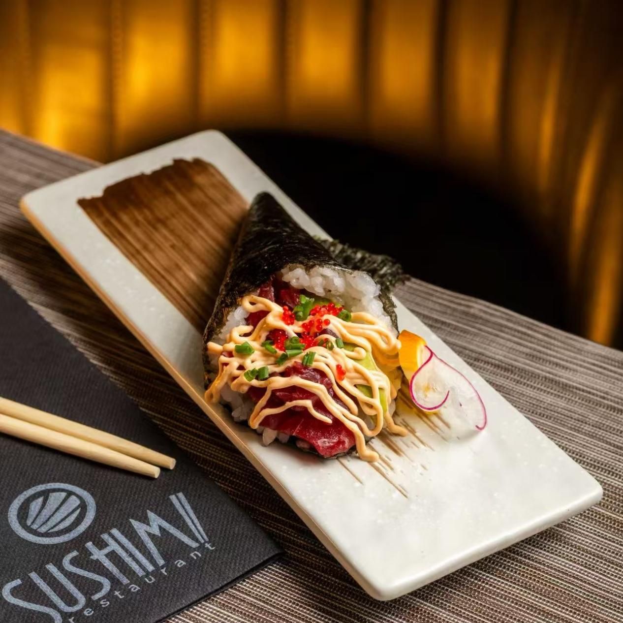 TEMAKI ATÚN PICANTE